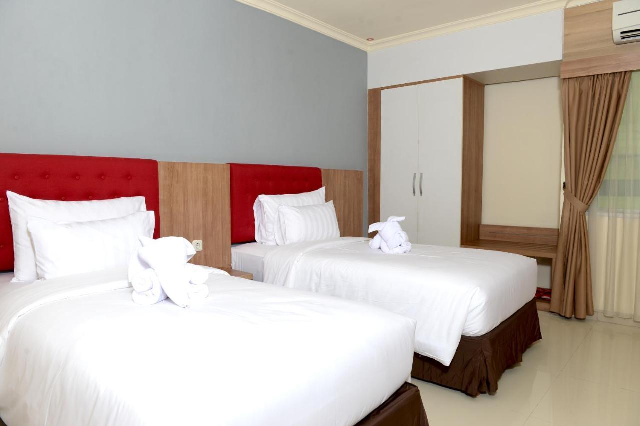 Moritz Hotel Rsab Harapan Kita Jacarta Exterior foto