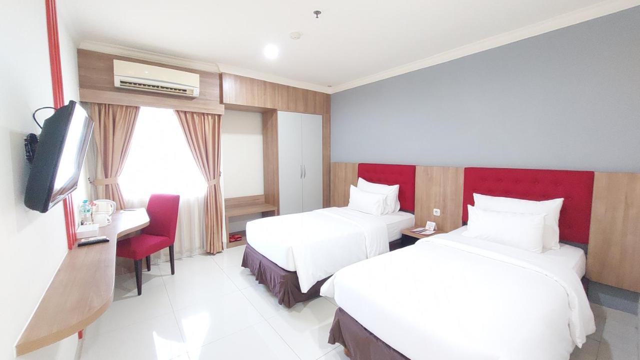 Moritz Hotel Rsab Harapan Kita Jacarta Exterior foto