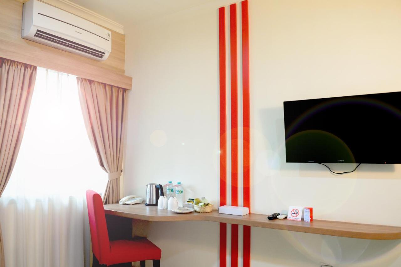 Moritz Hotel Rsab Harapan Kita Jacarta Exterior foto